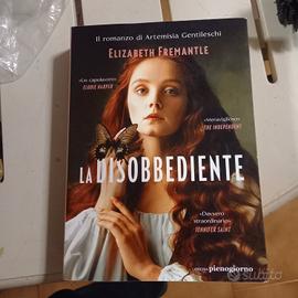 Libro " La Disobbediente "