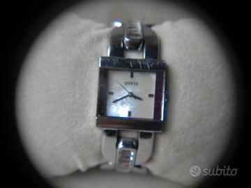 Orologio Guess a bracciale donna W95036L1