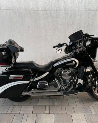 Harley Davison Elettra Standard