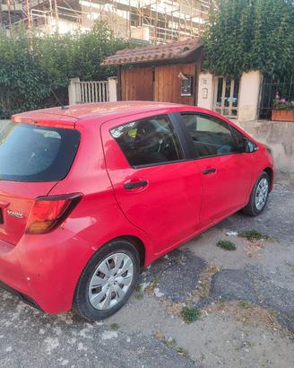  Toyota Yaris 1000