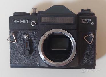 Zenit ET FUNZIONANTE reflex analogica