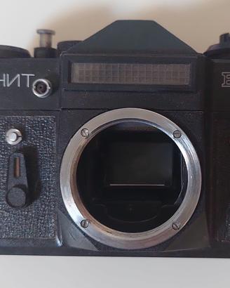 Zenit ET FUNZIONANTE reflex analogica