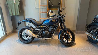 Royal Enfield Guerrilla 450 Twilight Blue