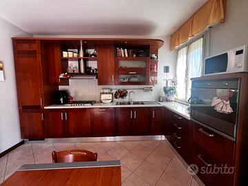 Cucina angolare ciliegio Scavolini