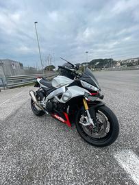 Aprilia Tuono V4 1100