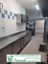 Immobile di 1480 m² con più di 5 locali a Guidonia