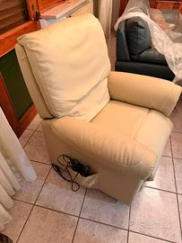 Poltrona ecopelle reclinabile con massaggiatore