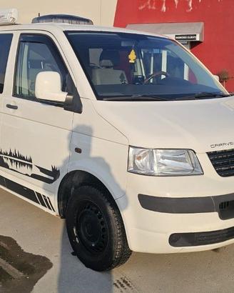VOLKSWAGEN Caravelle