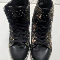 Scarpa ginnica con paillettes