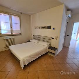 Appartamento indipendente giardino e parcheggio -