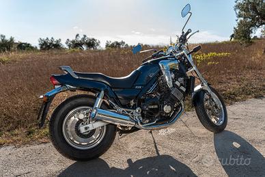 Yamaha Fzx 750 .... un pezzo di storia!