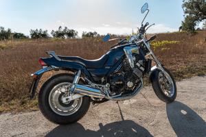 Yamaha Fzx 750 .... un pezzo di storia!