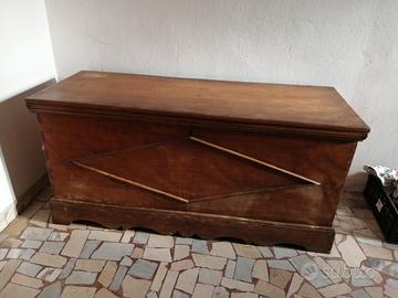 Cassapanca antica in legno