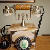 Telefono vintage in marmo