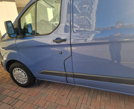 FORD TRANSIT CUSTOM TITANIUM 2.2 con Cv 170