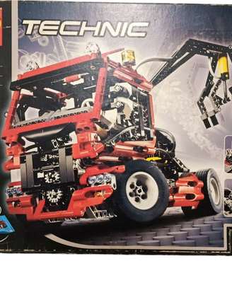 Lego technic- 8436 - Camion con Gru Pneumatica