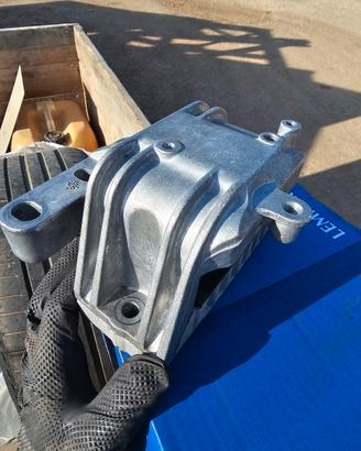 Supporto motore Audi A3/ VW/Skoda/Seat
