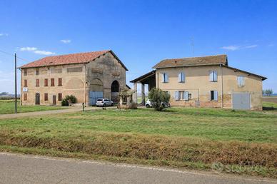 RUSTICO A CADELBOSCO DI SOPRA