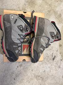 Scarponcini da trekking taglia 38