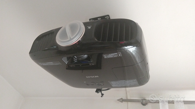 Videoproiettore EPSON con schermo 150 inc 4 metri