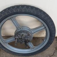 cerchio e mozzo a  variatore ciao piaggio