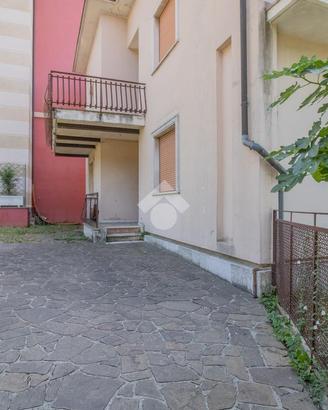 4 LOCALI A LUMEZZANE