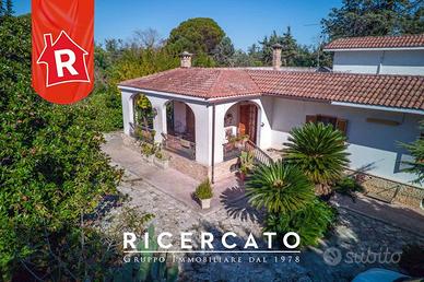 Villa di 350 m² con più di 5 locali a Cavallino