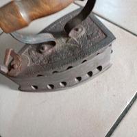 ferro antico in ghisa 