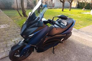 Yamaha x-max 300