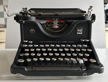 Macchina da scrivere Olivetti M40
