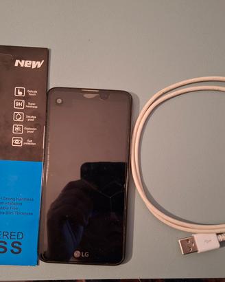 smartphone LG X screen con accessori