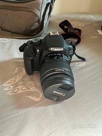 Reflex Canon EOS 1200D + borsa Manfrotto