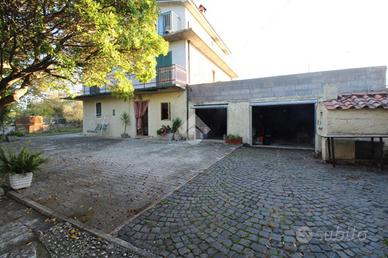 VILLA SINGOLA A CASAPROTA