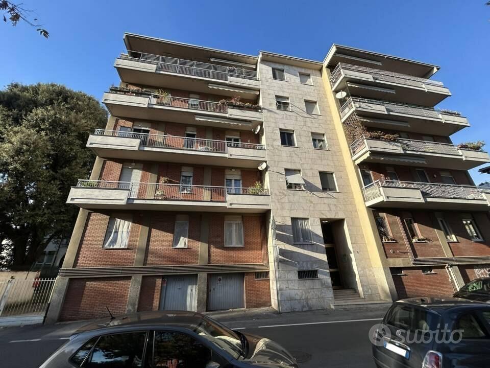 Immobile in asta di 74 m² con 3 locali a Bergamo