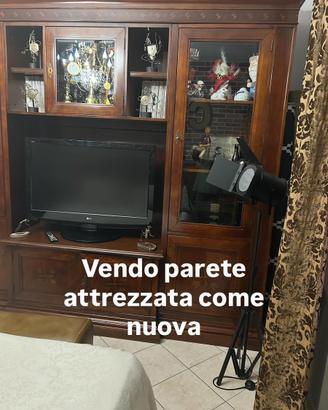 Parete attrezzata usata