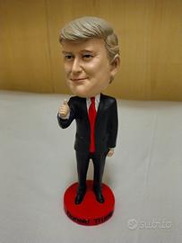 Statuetta Donald Trump altezza 20 cm da scrivania
