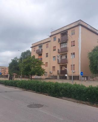 Ampio quadrivani pressi scala greca