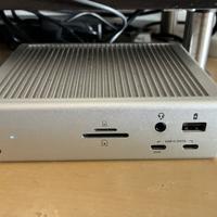 CalDigit Thunderbolt Station 4 TS4 Pro dock dockin
