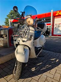 Vespa 300 GTS Super 
