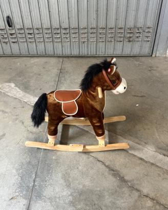 Cavallo a Dondolo con Suoni realistici