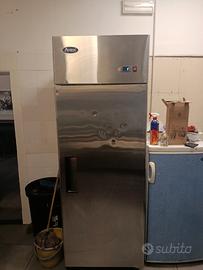 attrezzatura cucina bar