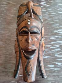 Maschera africana legno