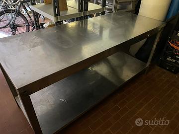 Tavolo acciaio lavoro