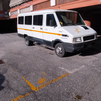 Iveco Daily van 9 posti turbo diesel revisionato