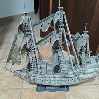 LOTTO 2 NAVI DA MODELLISMO MONTATE CON LED