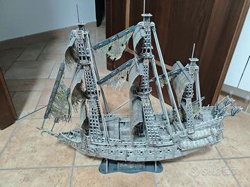 LOTTO 2 NAVI DA MODELLISMO MONTATE CON LED