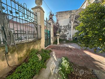 Appartamento con cortile zona Villanova