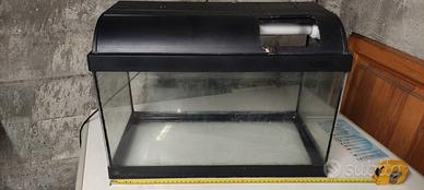Acquario per pesci in vetro con luce 50x26xH.37