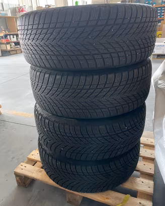 Kit 4 Cerchi lega + gomme invernali