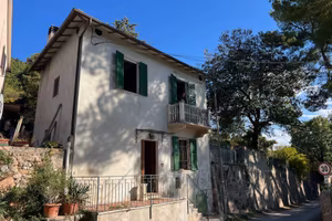 Casa indipendente di 81 m² con 4 locali a Spoleto